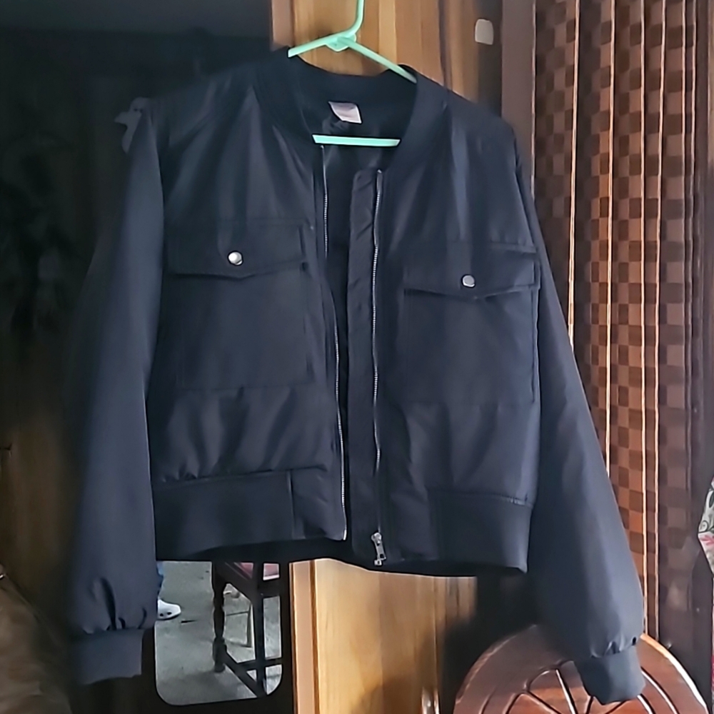 MOSSIMO stylish cropped jacket